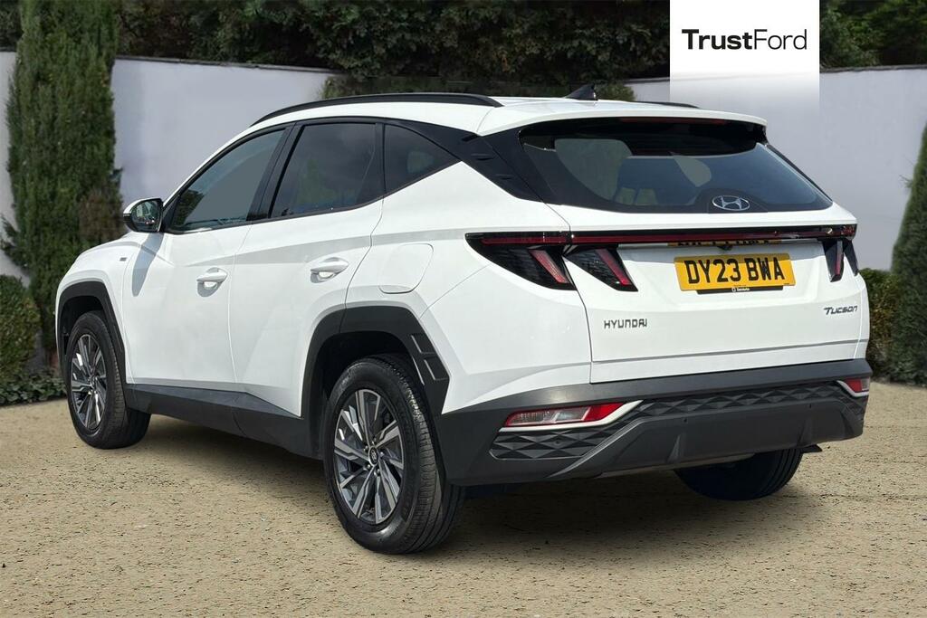 Hyundai Tucson Se Connect White #2
