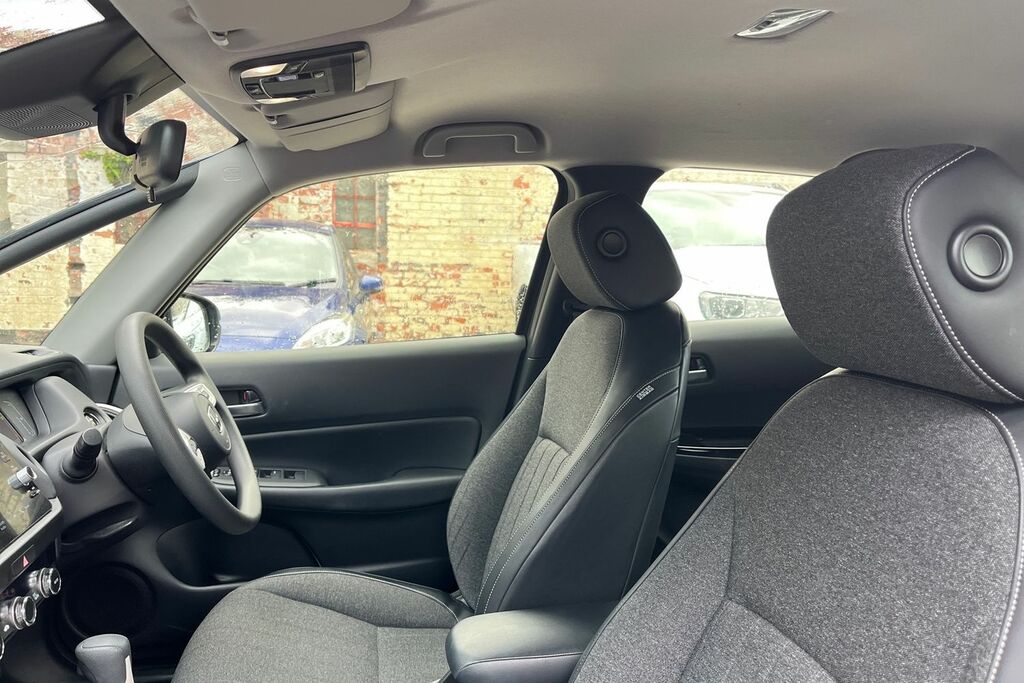 Honda Jazz 1.5 I-mmd Hybrid Sr Ecvt Blue #19
