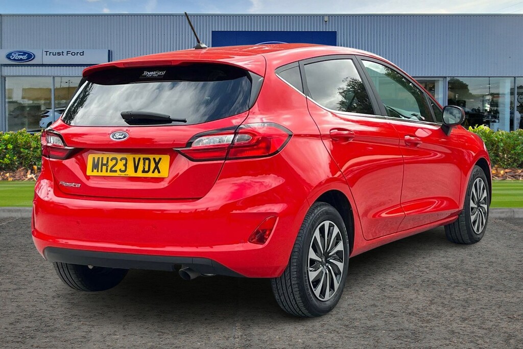 Ford Fiesta Titanium Red #4