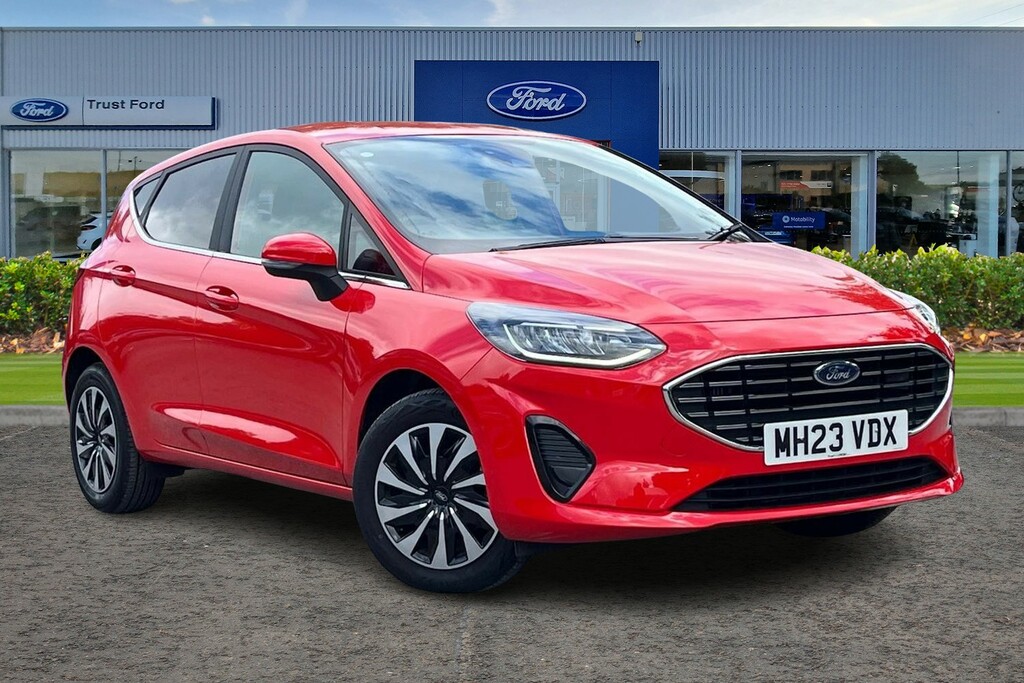 Ford Fiesta Titanium Red