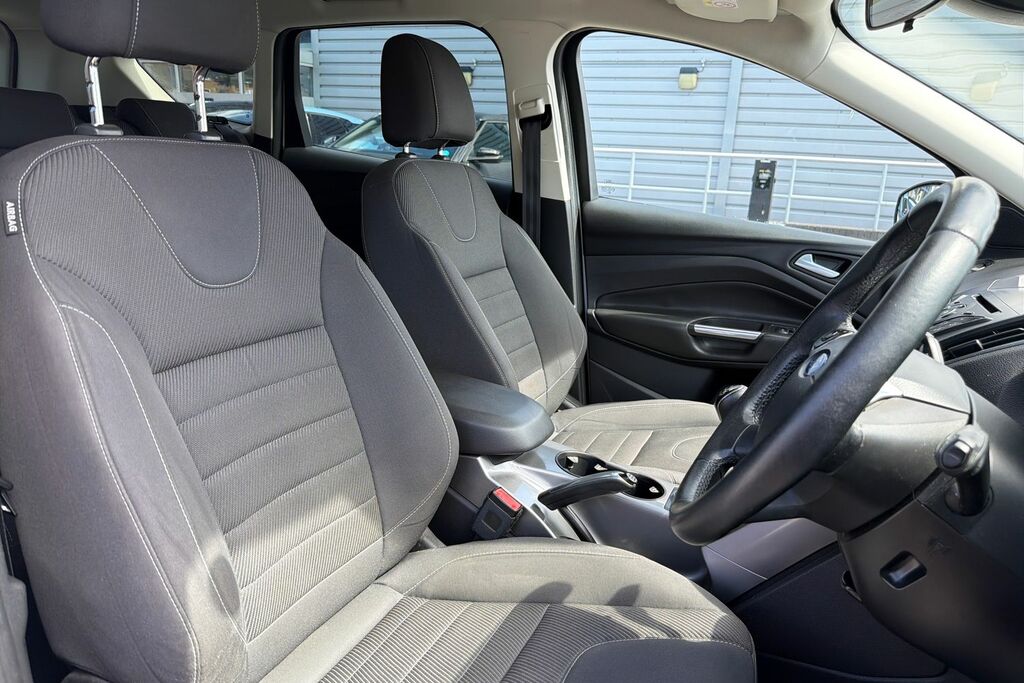 Ford Kuga 1.5 Ecoboost Titanium Sport 2Wd White #17