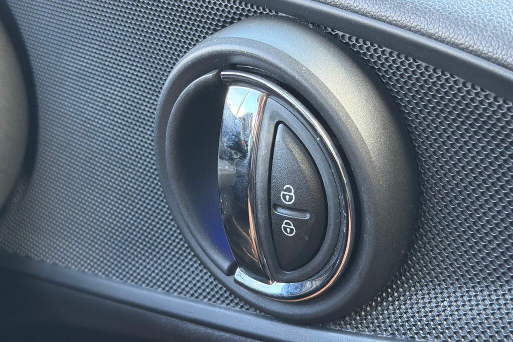 Mini Clubman 1.5 Cooper Exclusive 6Dr Blue #26