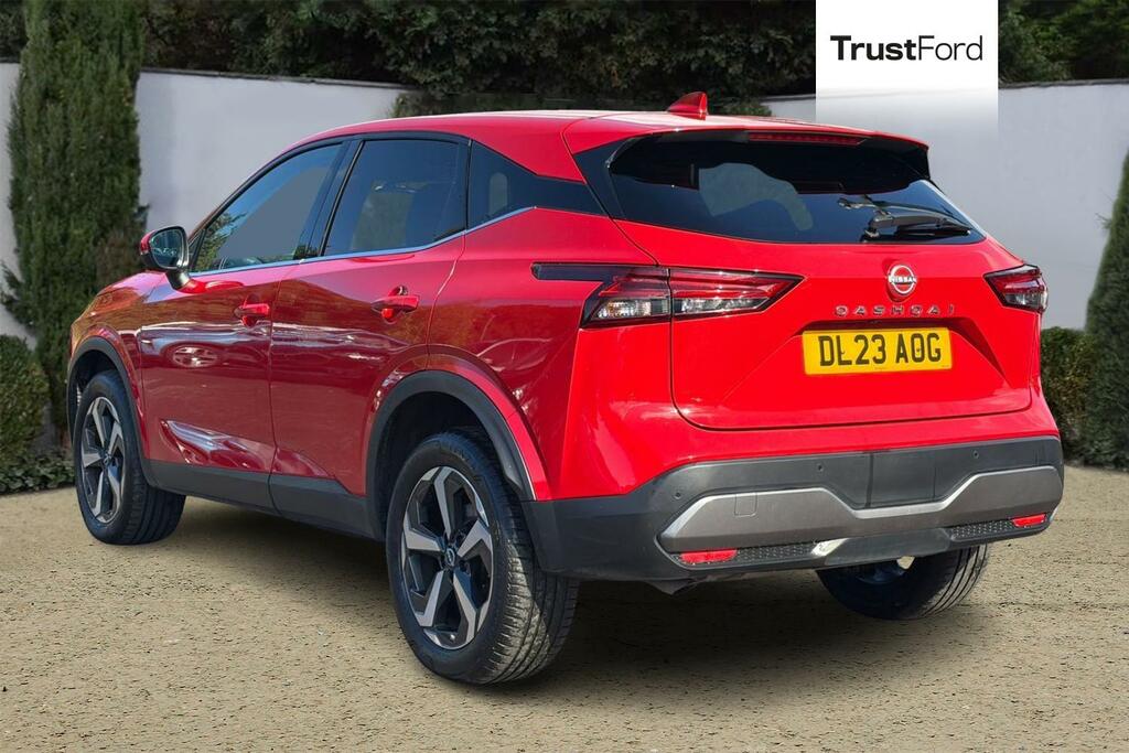 Nissan Qashqai N-connecta Red #2