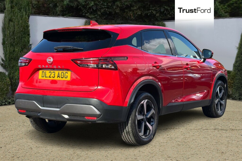Nissan Qashqai N-connecta Red #4