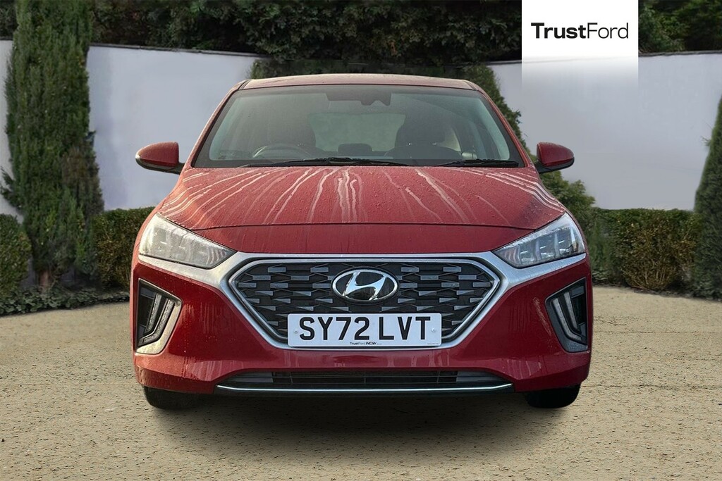 Hyundai Ioniq Premium Red #6
