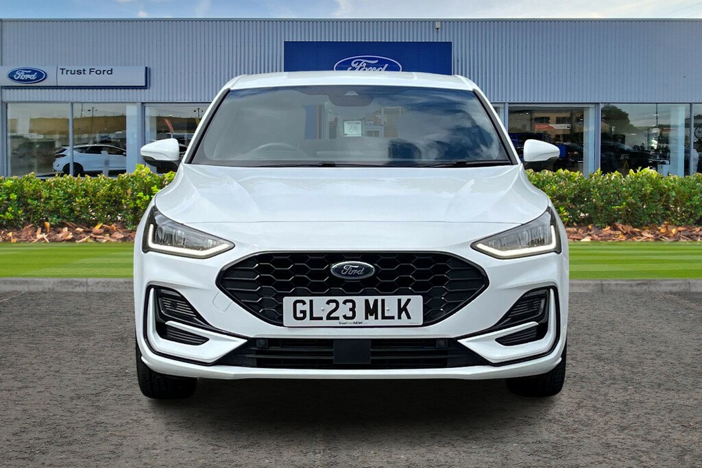 Ford Focus St-line White #6