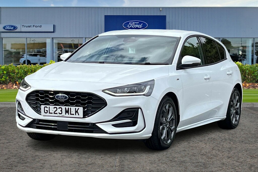 Ford Focus St-line White #5