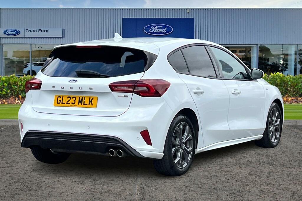 Ford Focus St-line White #4
