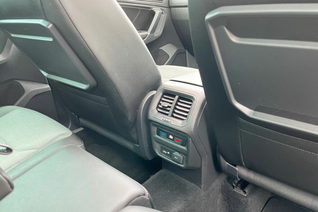 Volkswagen Tiguan 2.0 Tdi 150 Se Grey #34