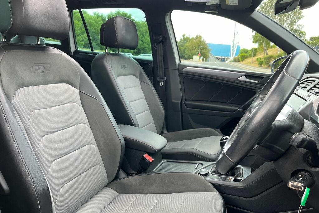 Volkswagen Tiguan 2.0 Tdi 150 Se Grey #17