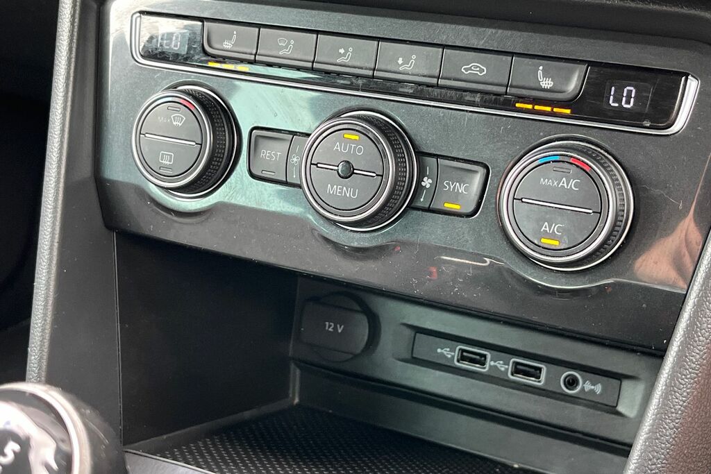 Volkswagen Tiguan 2.0 Tdi 150 Se Grey #29