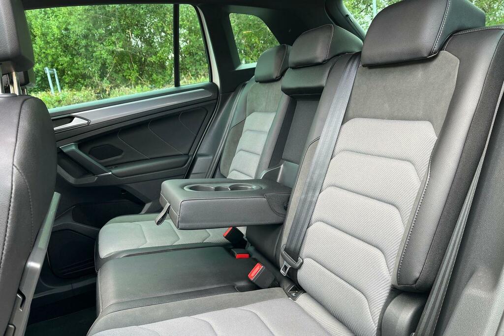 Volkswagen Tiguan 2.0 Tdi 150 Se Grey #35