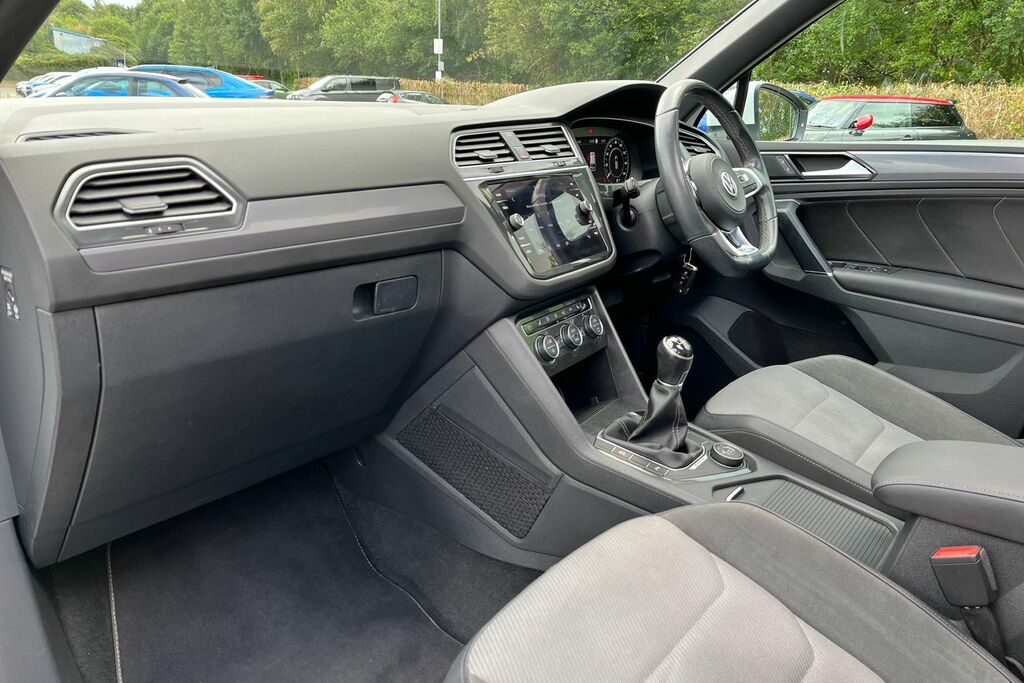 Volkswagen Tiguan 2.0 Tdi 150 Se Grey #18