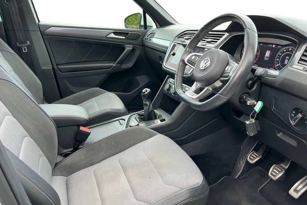 Volkswagen Tiguan 2.0 Tdi 150 Se Grey #9