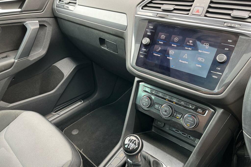 Volkswagen Tiguan 2.0 Tdi 150 Se Grey #23