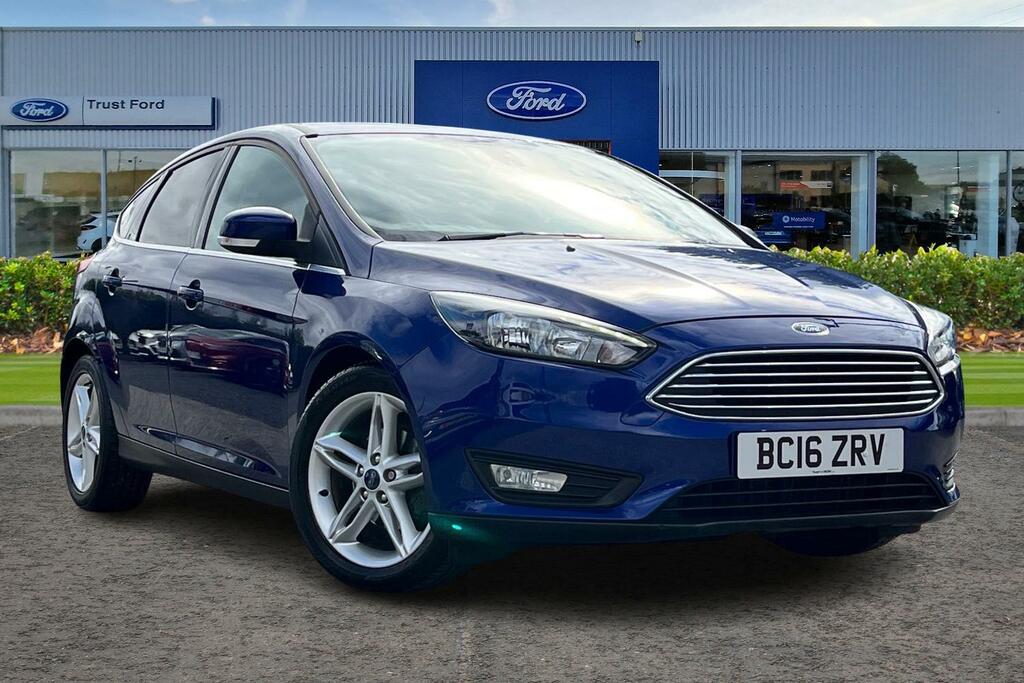 Ford Focus Ford Focus 1.0T Ecoboost Zetec Euro 6 Ss Grey #1