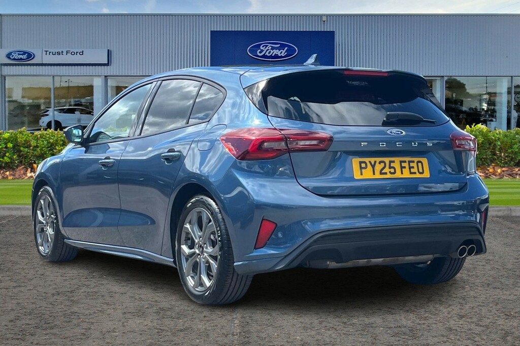 Ford Focus St-line X Edition 1.0L Ecoboost 125Ps Mhev Red #2