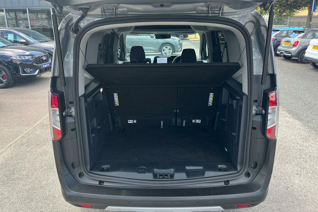 Ford Tourneo Courier 100Kw Titanium 43Kwh 2025 Silver #21