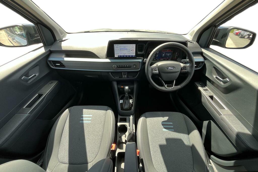 Ford Tourneo Courier 100Kw Titanium 43Kwh 2025 Silver #10