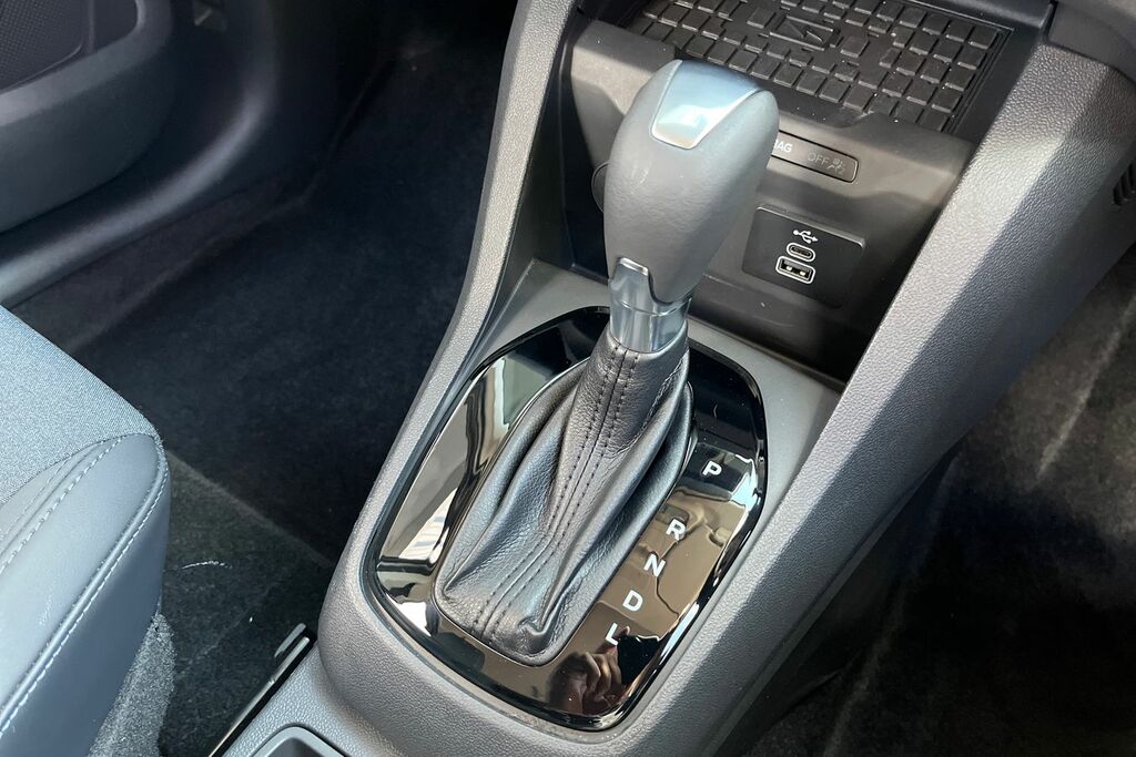 Ford Tourneo Courier 100Kw Titanium 43Kwh 2025 Silver #34