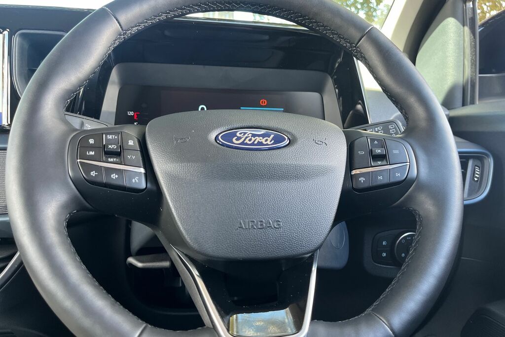 Ford Tourneo Courier 100Kw Titanium 43Kwh 2025 Silver #35