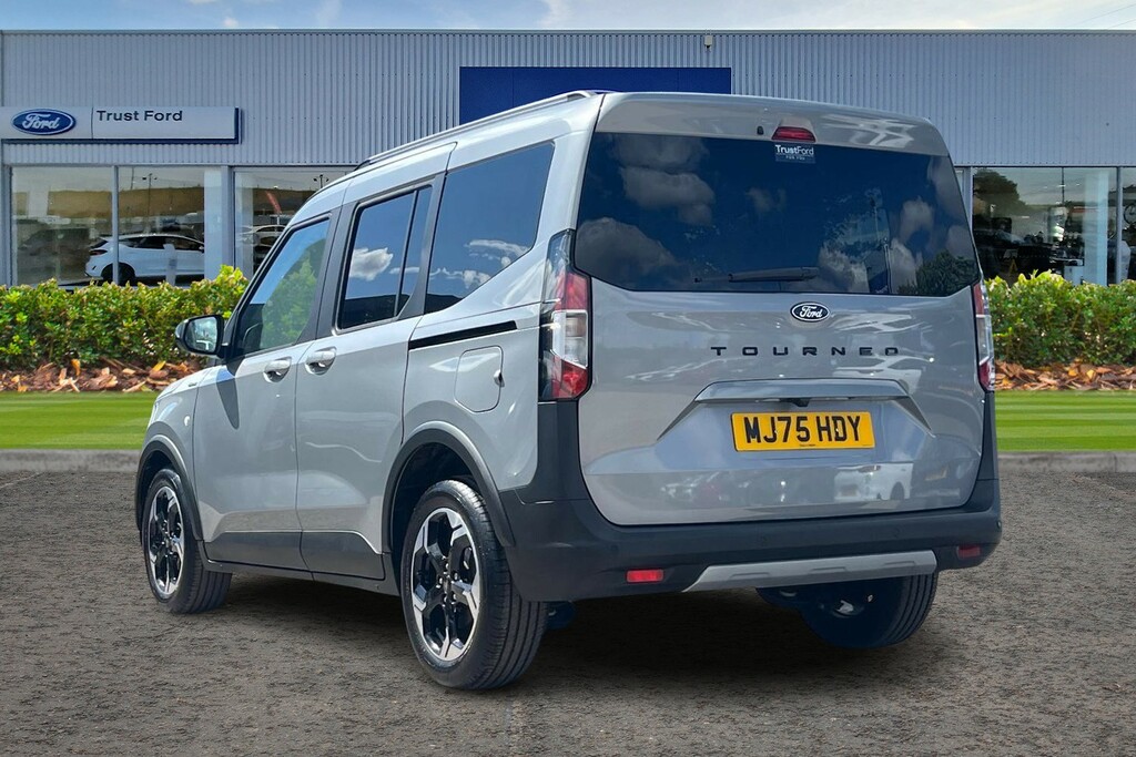 Ford Tourneo Courier Active Silver #2
