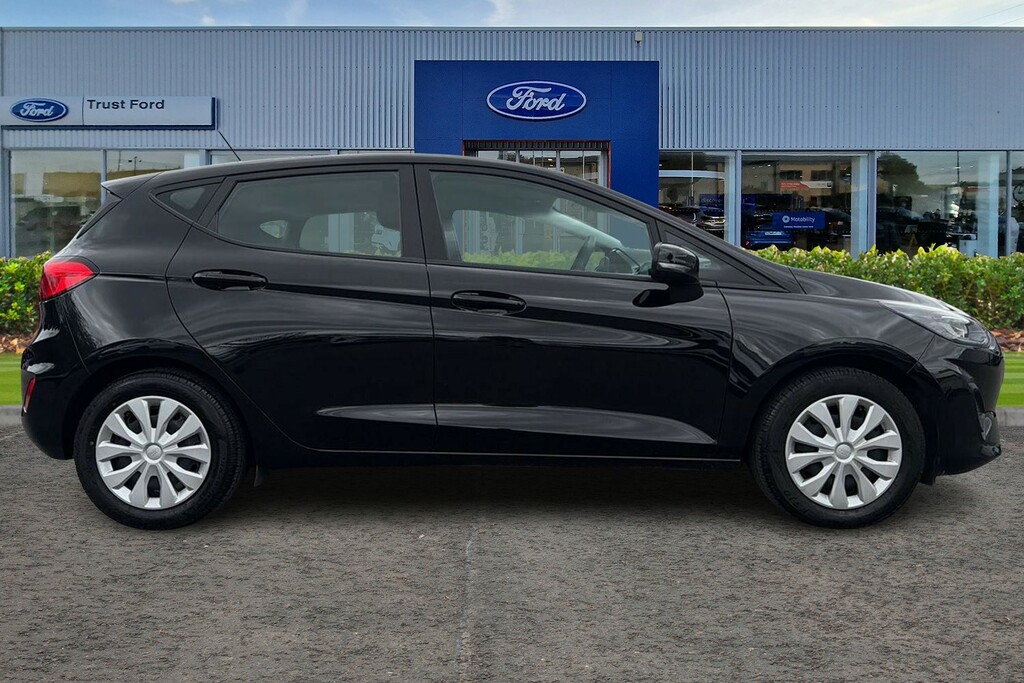 Ford Fiesta Trend Black #3