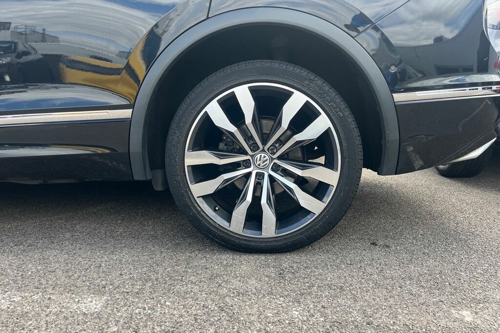 Volkswagen Tiguan Allspace Sel Black #8