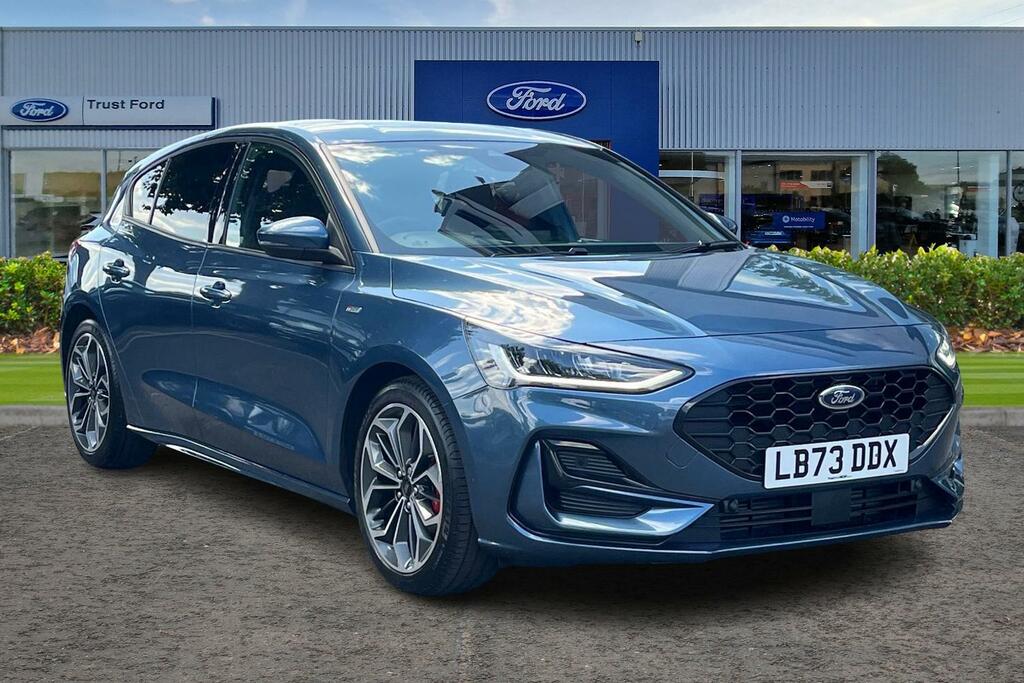 Ford Focus St-line X Blue