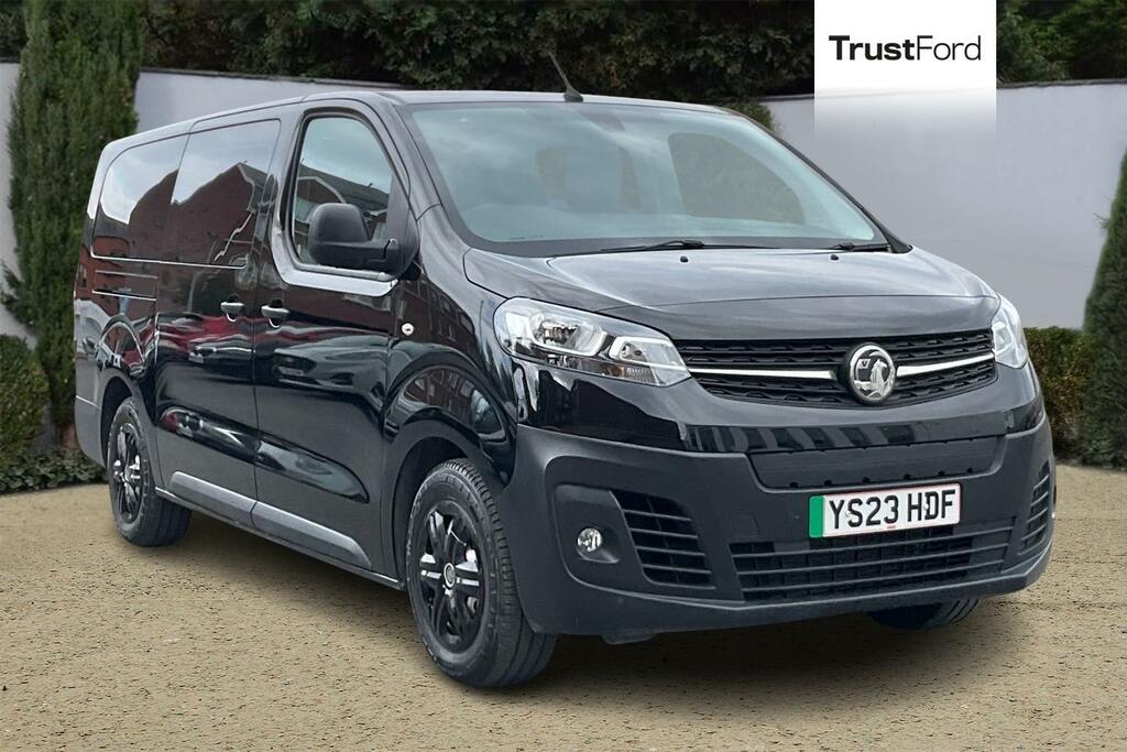 Vauxhall Vivaro Life Combi Black