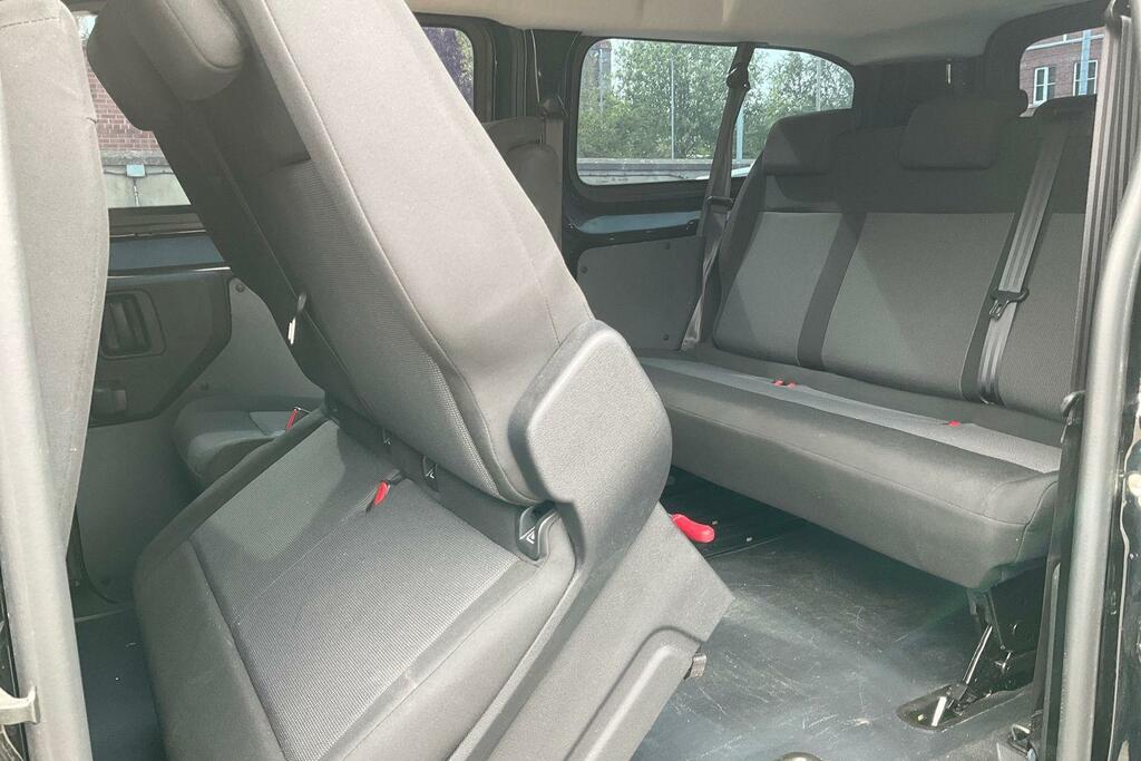 Vauxhall Vivaro Life Combi Black #4