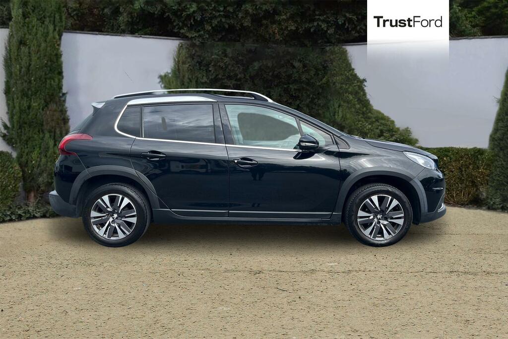 Peugeot 2008 Allure Black #3