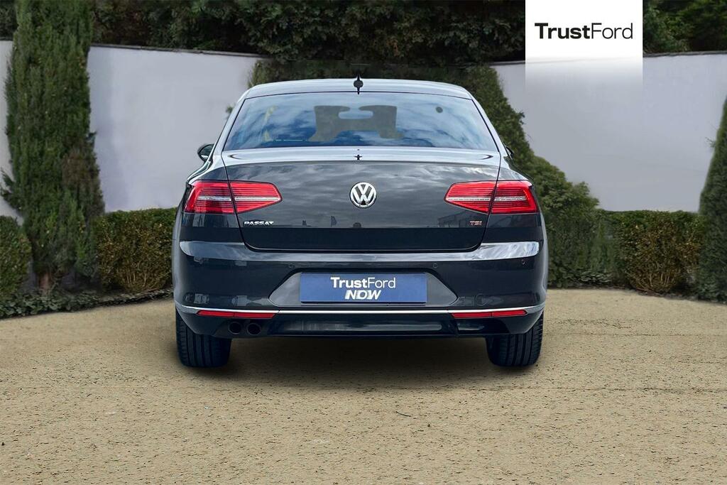 Volkswagen Passat 1.6 Tdi Se Business Silver #7