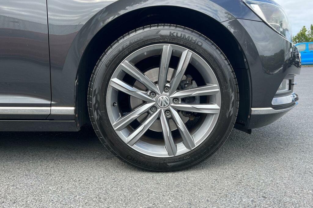 Volkswagen Passat 1.6 Tdi Se Business Silver #8