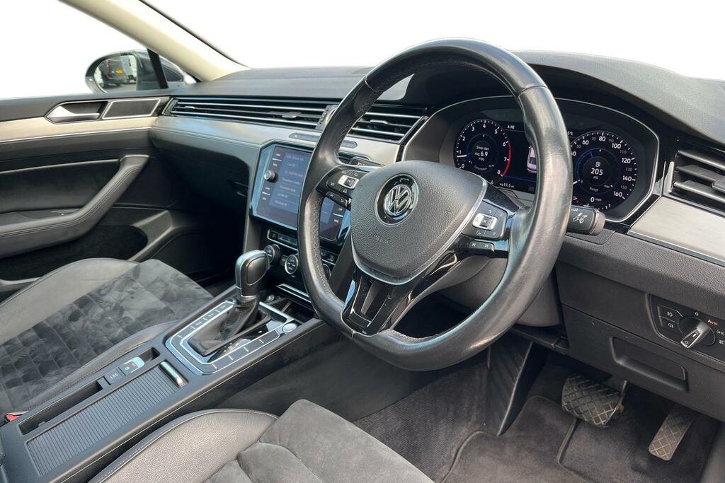 Volkswagen Passat 1.6 Tdi Se Business Silver #9