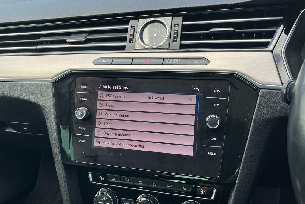 Volkswagen Passat 1.6 Tdi Se Business Silver #29