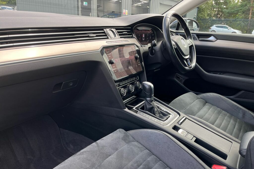 Volkswagen Passat 1.6 Tdi Se Business Silver #18