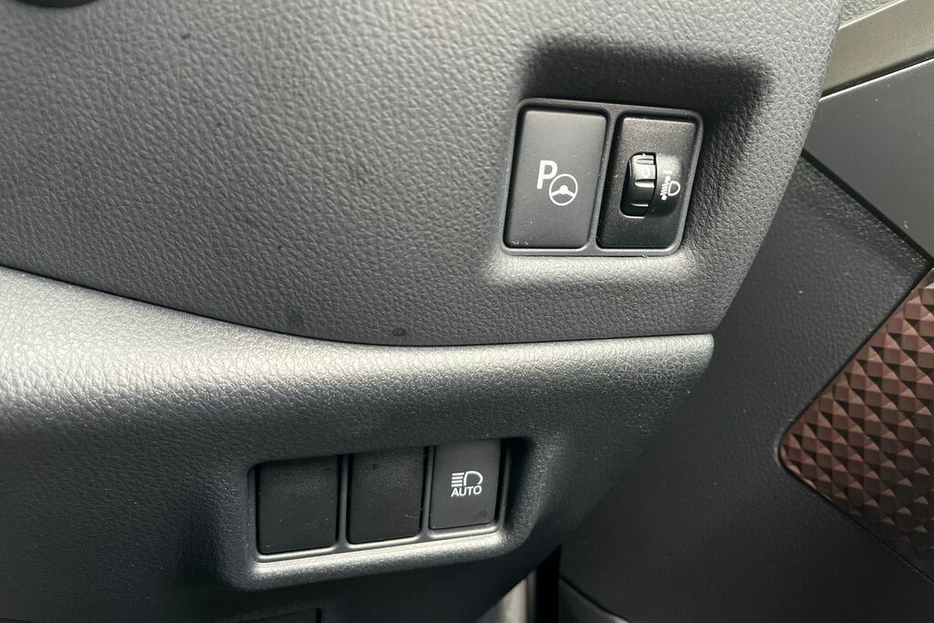 Toyota C-Hr 1.8 Hybrid Dynamic Cvt #37