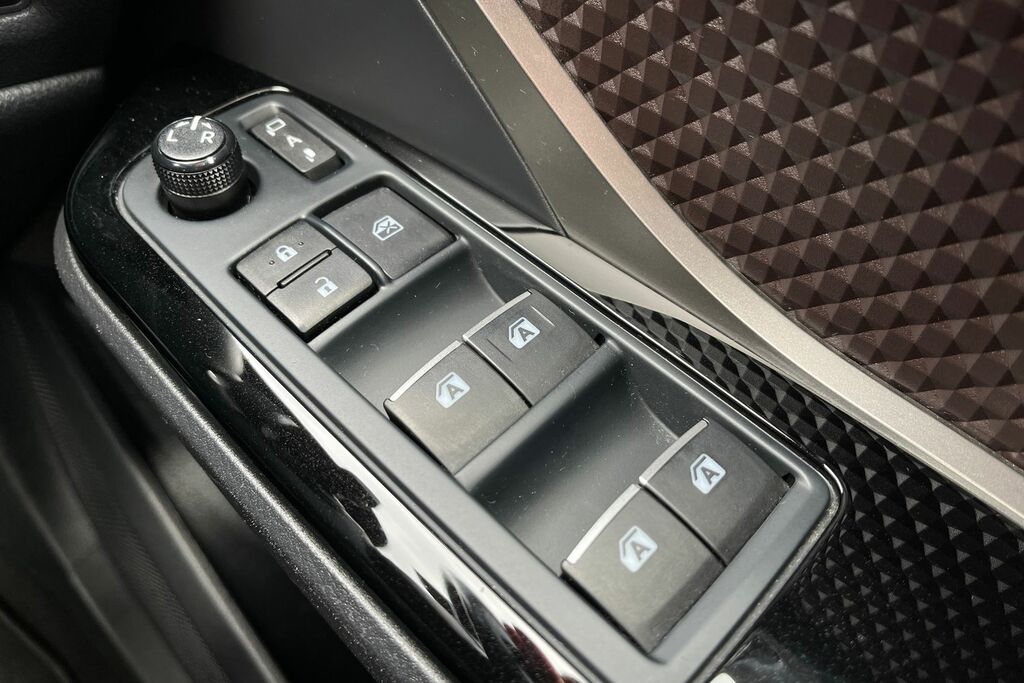 Toyota C-Hr 1.8 Hybrid Dynamic Cvt #16