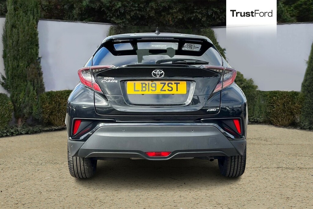 Toyota C-Hr 1.8 Hybrid Dynamic Cvt #7