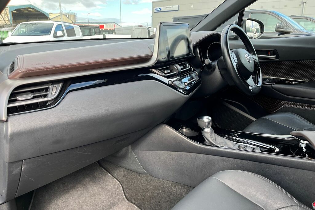 Toyota C-Hr 1.8 Hybrid Dynamic Cvt #18