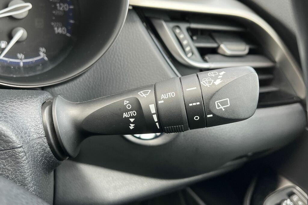 Toyota C-Hr 1.8 Hybrid Dynamic Cvt #15