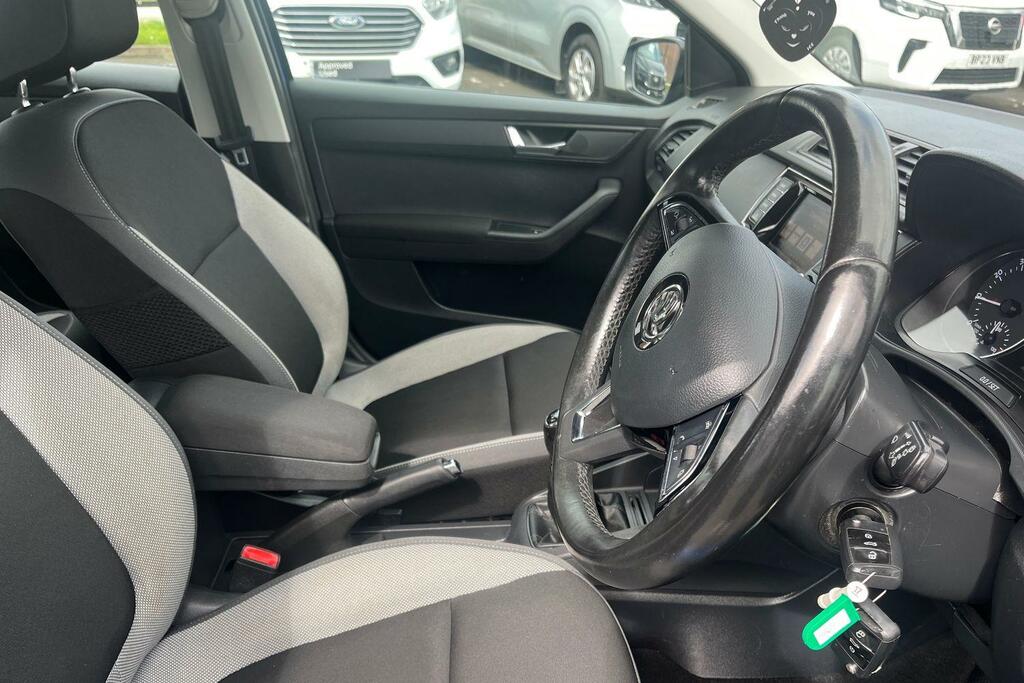 Skoda Fabia 1.2 Tsi 90 Se Estate White #17