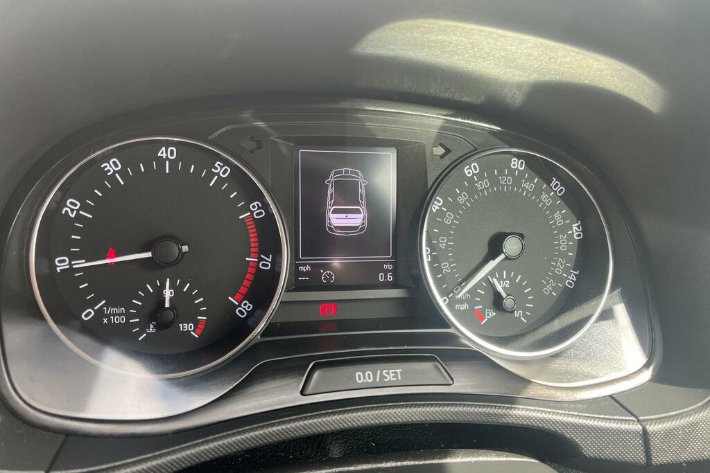 Skoda Fabia 1.2 Tsi 90 Se Estate White #12