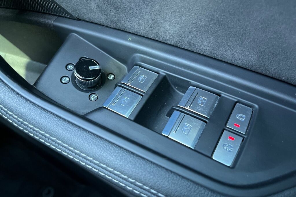 Audi E-tron 50 Sport Quattro 71.2Kwh 11Kw Charger Black #16