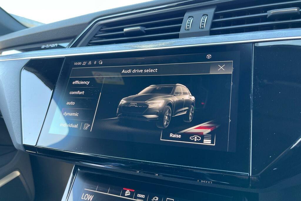 Audi E-tron 50 Sport Quattro 71.2Kwh 11Kw Charger Black #28