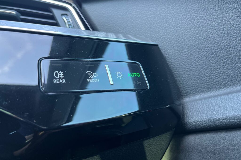Audi E-tron 50 Sport Quattro 71.2Kwh 11Kw Charger Black #22