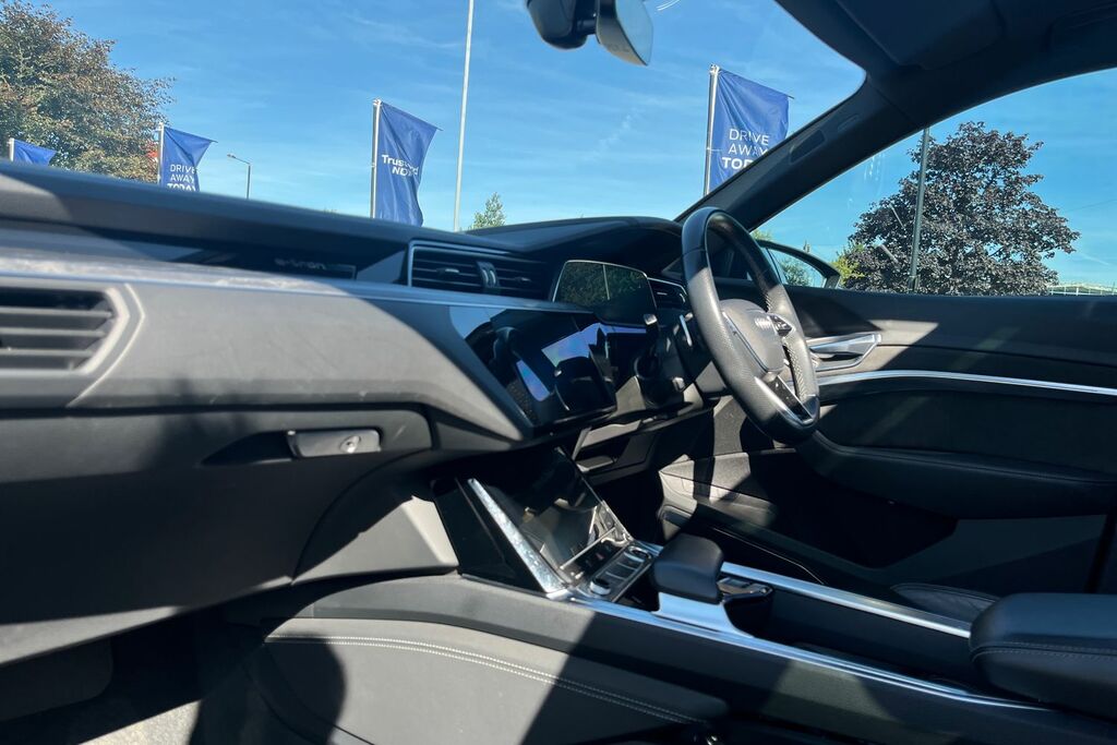 Audi E-tron 50 Sport Quattro 71.2Kwh 11Kw Charger Black #18