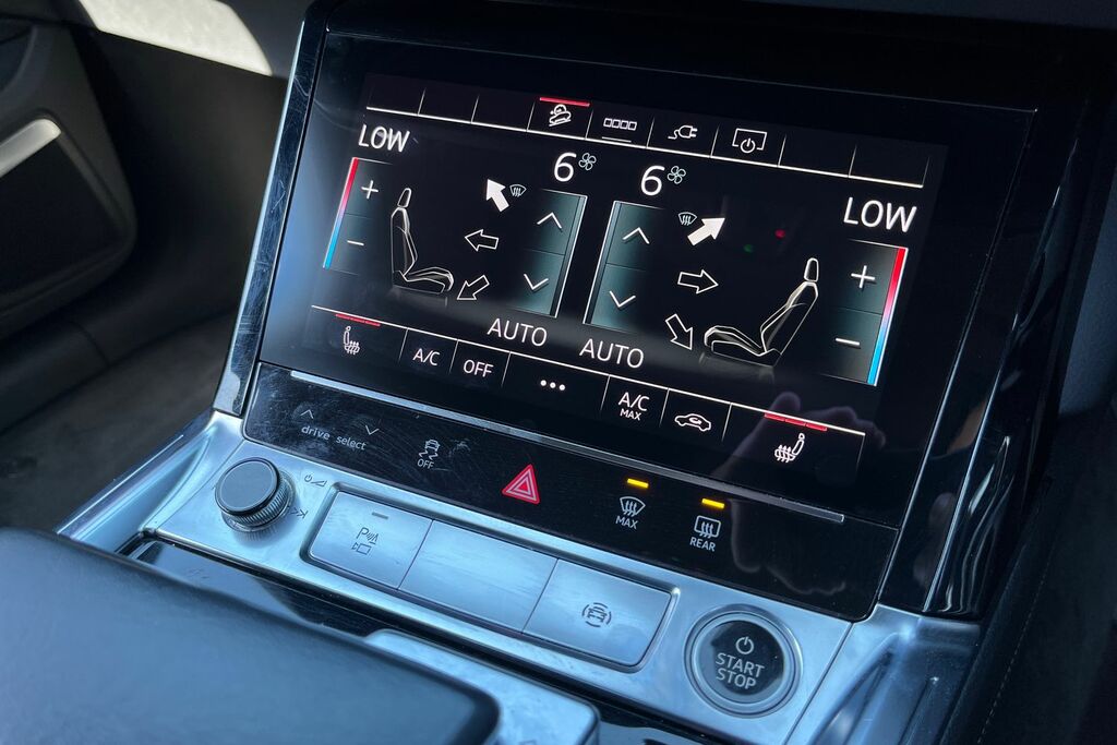 Audi E-tron 50 Sport Quattro 71.2Kwh 11Kw Charger Black #31