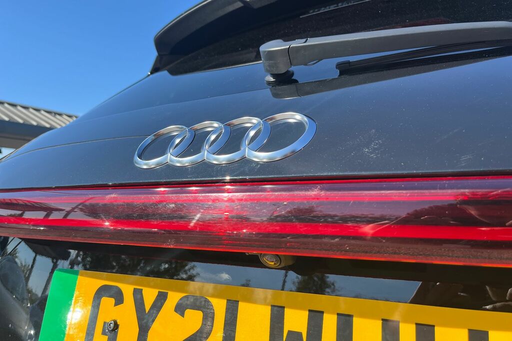 Audi E-tron 50 Sport Quattro 71.2Kwh 11Kw Charger Black #39